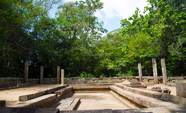 A visit to Ritigala Monastery - Experience - Sri Lanka In Style